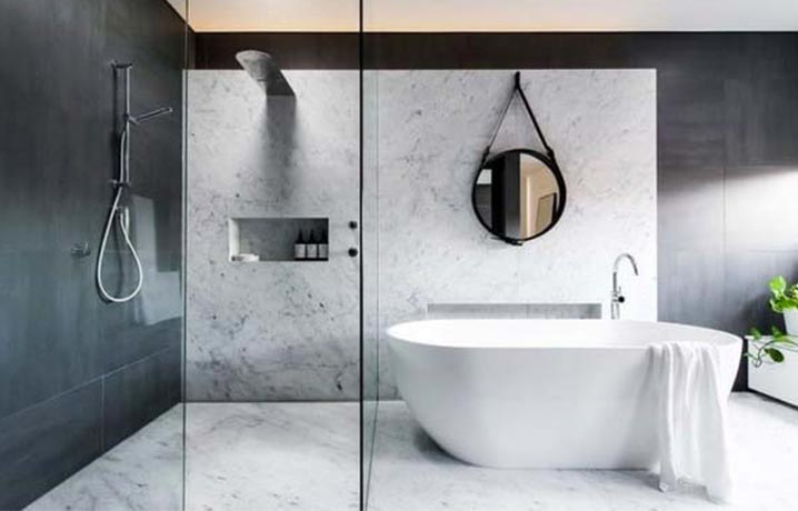 Black & White Bathroom